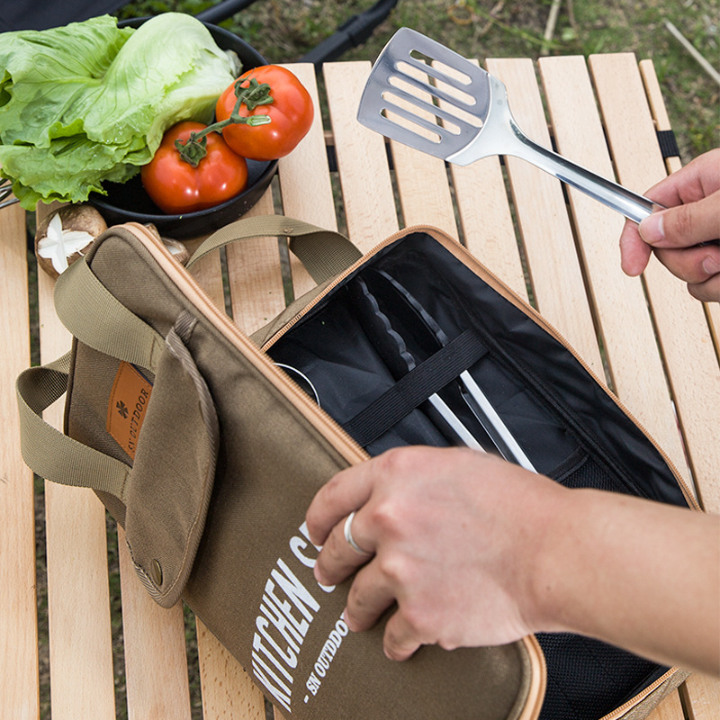 Set da Cucina da Campeggio 8 P - Camping Cooking Recipes recensione e prezzo